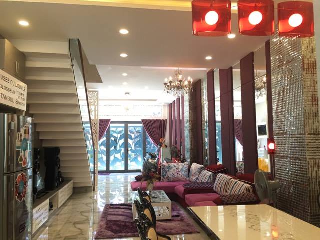 Cần bán căn nhà đẹp, đẳng cấp 3 tầng mê, MT đường Chu Mạnh Trinh, Hải Châu, TP Đà Nẵng