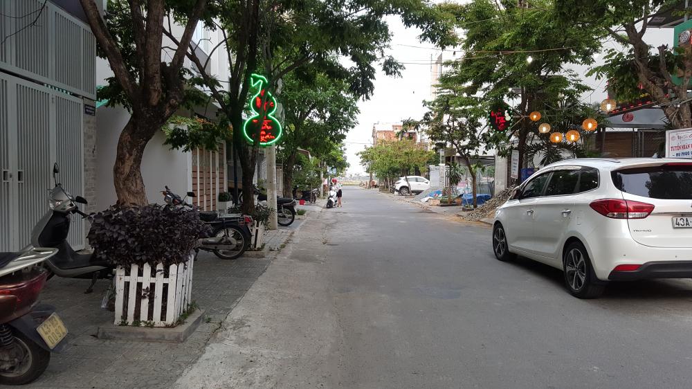 Cho thuê đất đẹp ngay mặt tiền đường Nguyễn Bá Học - Bình Minh 1