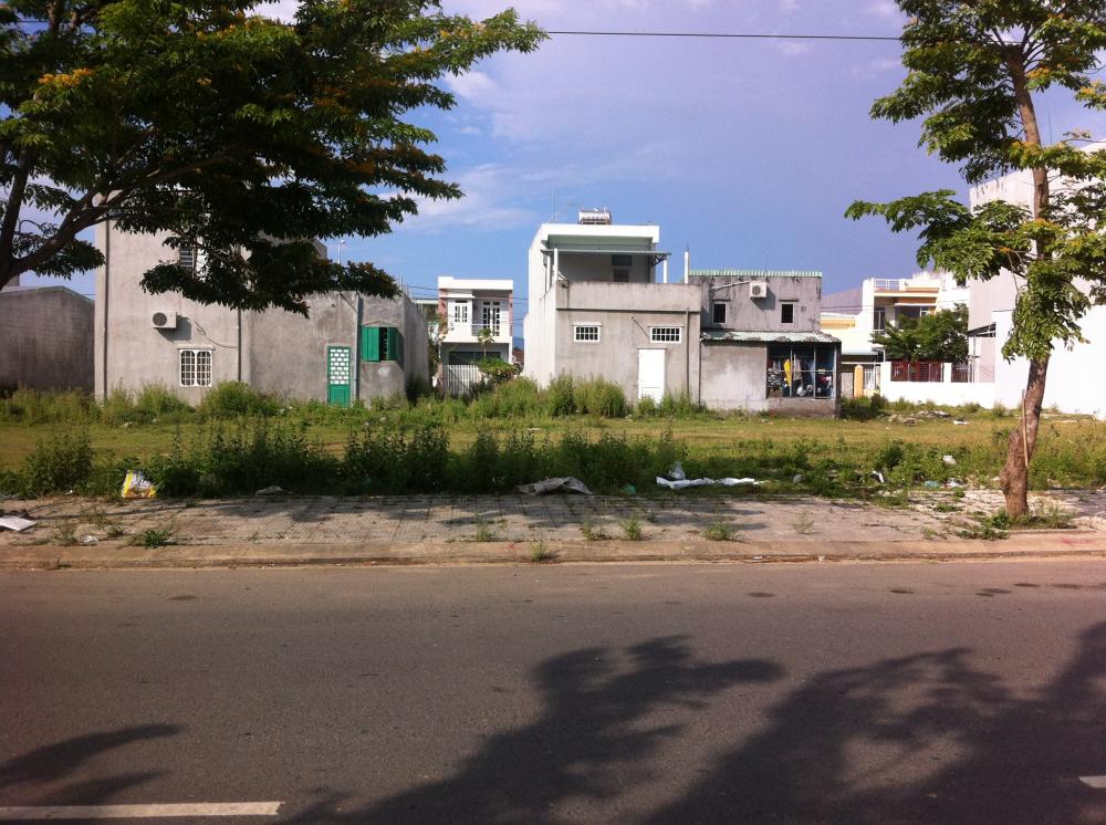 Bán lô đất kẹp cống ven biển Đà Nẵng cạnh trường học, sân golf 764 triệu/99m2