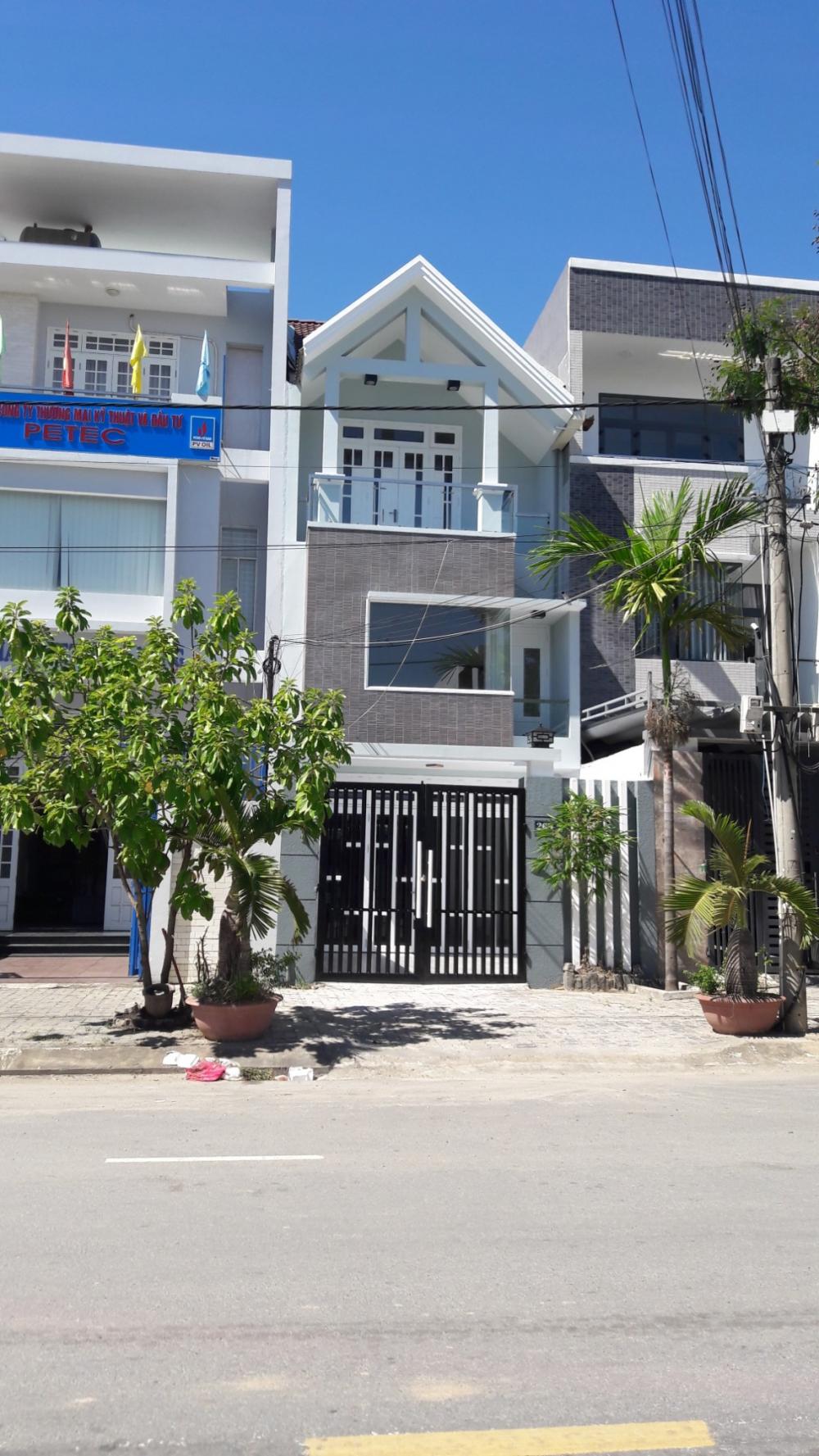 Bán nhà mặt phố tại đường Phan Đăng Lưu, Cẩm Lệ, Đà Nẵng. Diện tích 130m2, giá 6 tỷ