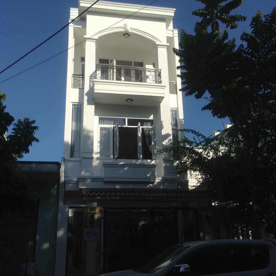 Nhà 3 tầng cách bờ biển Nguyễn Tất Thành 300m