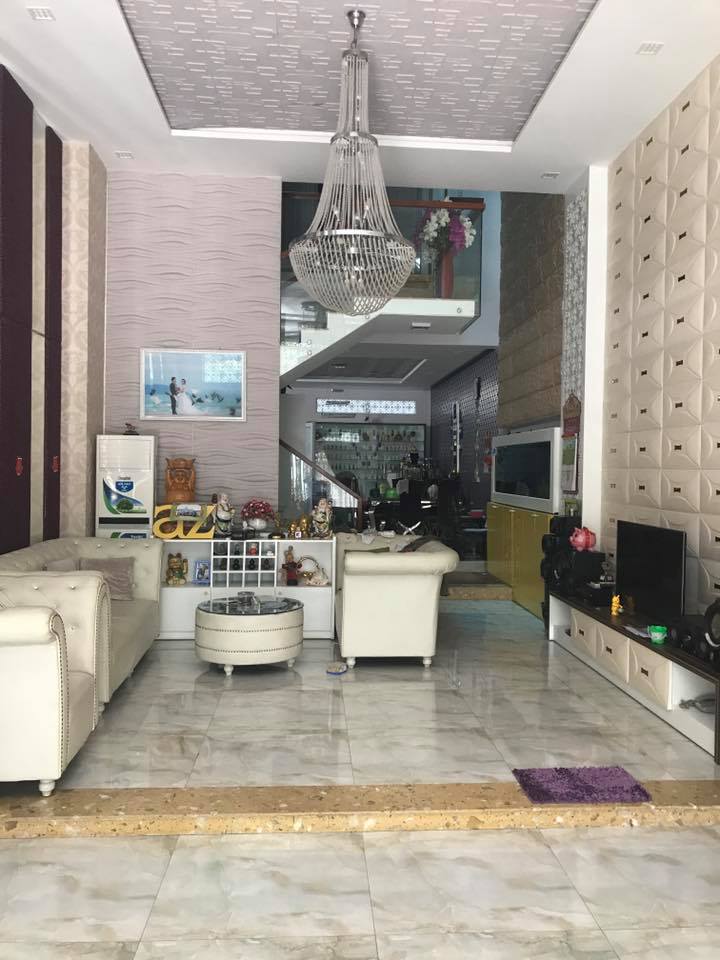 Cần bán gấp nhà đẹp đường MT 3 tầng đẹp Vũ Hữu, TP Đà Nẵng