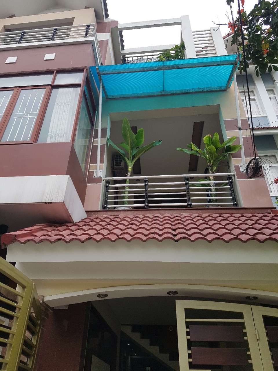 Bán nhà mới 3 tầng đường Nguyễn Chích, TP. Đà Nẵng, vị trí đẹp ngay trục Tây Bắc