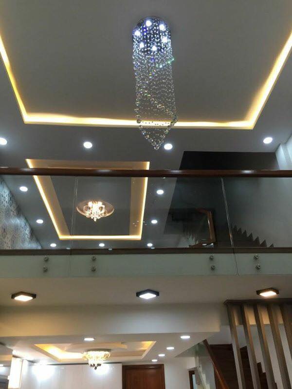 Cần bán gấp nhà đẹp đường MT 4 tầng tuyệt đẹp mê lệch Bùi Viện, TP Đà Nẵng