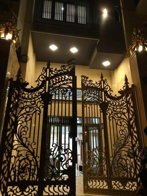 Cần bán gấp nhà đẹp đường MT 4 tầng tuyệt đẹp mê lệch Bùi Viện, TP Đà Nẵng