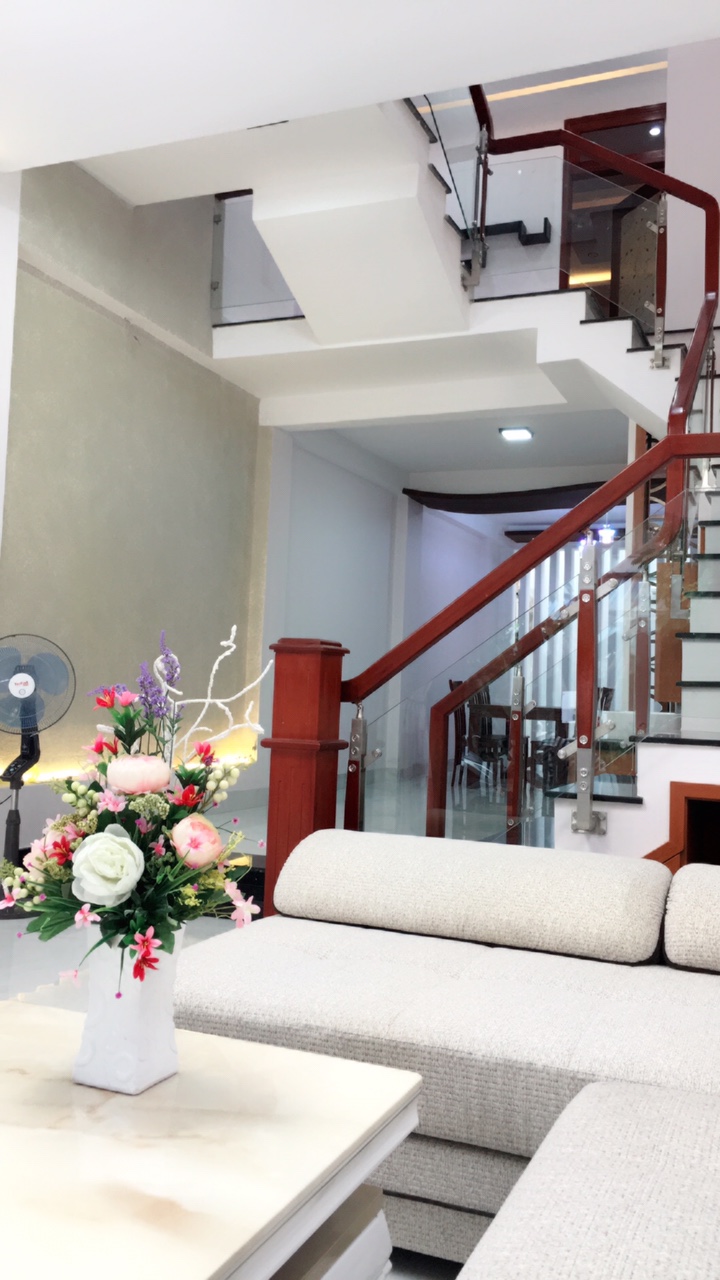 Bán nhà 3 tầng mới xây đường Tiên Sơn 17, phường Hoà Cường Nam, Quận Hải Châu. Liên hệ 0911434268