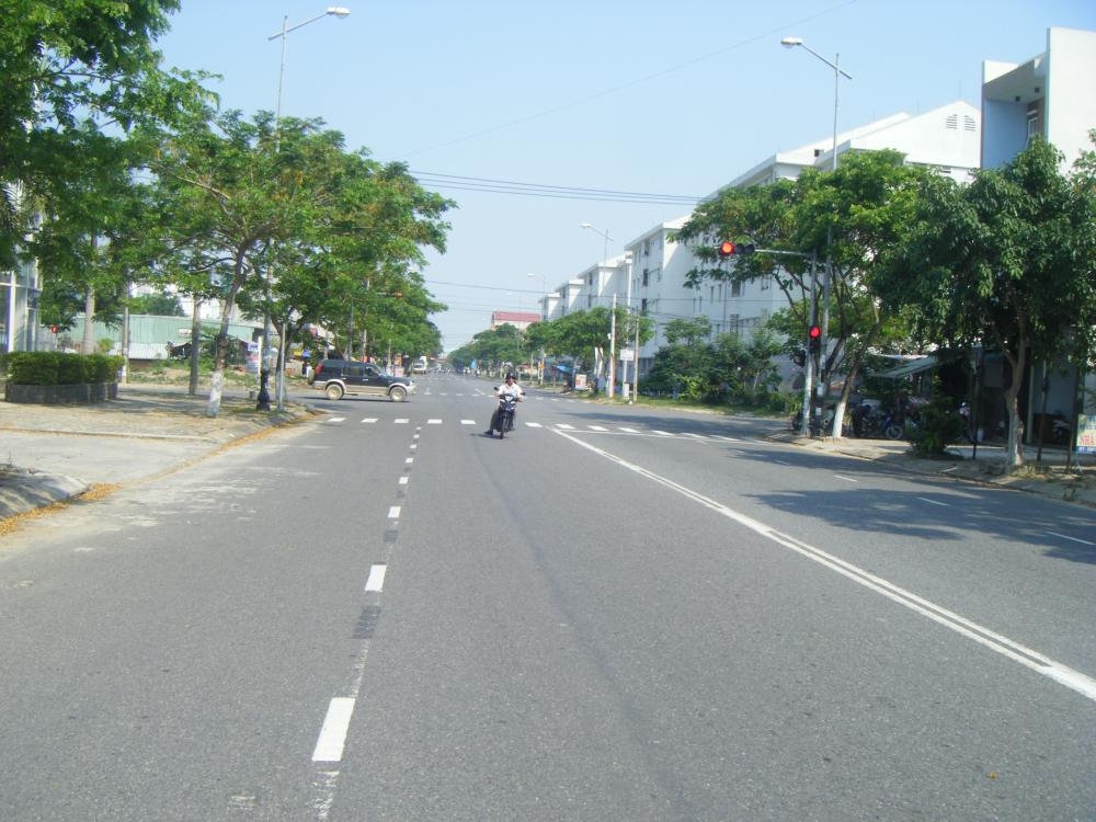 Bán lô kề góc đường 10m5 Thanh Tịnh, DT 100m2, giá đầu tư