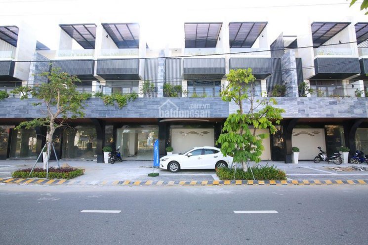 Cần bán nhà 3,5 tầng đường Số 5, đối diện Hồ Bàu Tràm, cách biển 800m, LH: 0943727672