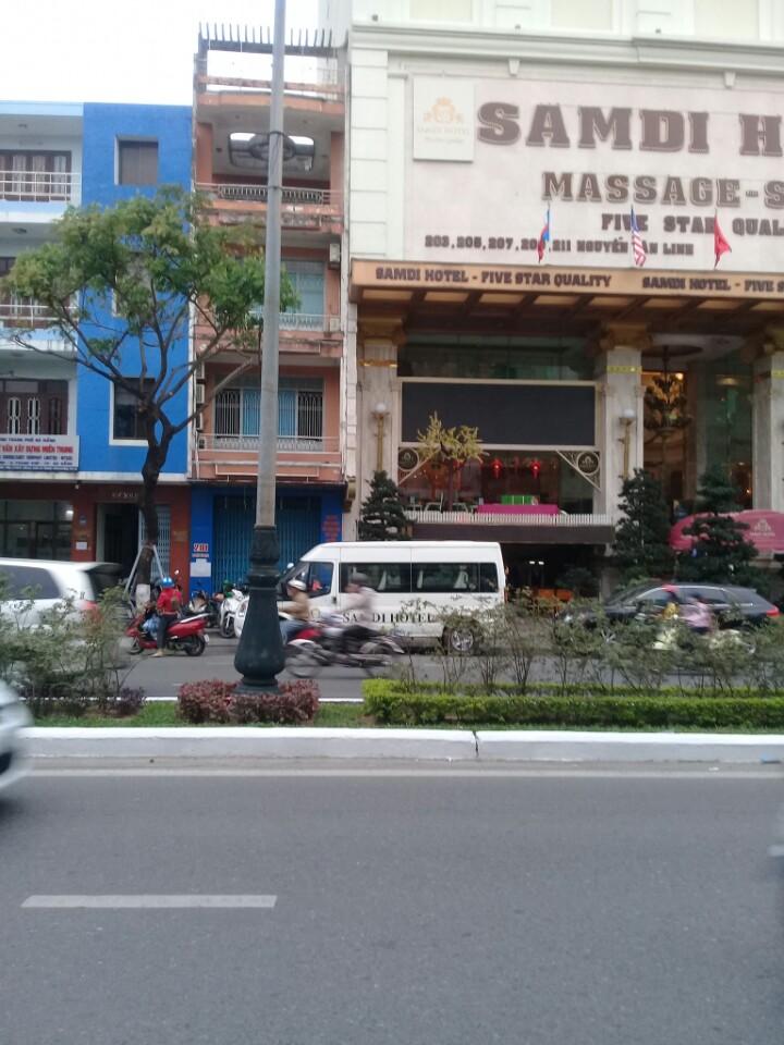 Cần bán nhà 4 tầng mặt tiền đường Nguyễn Văn Linh. Giá 18 tỷ