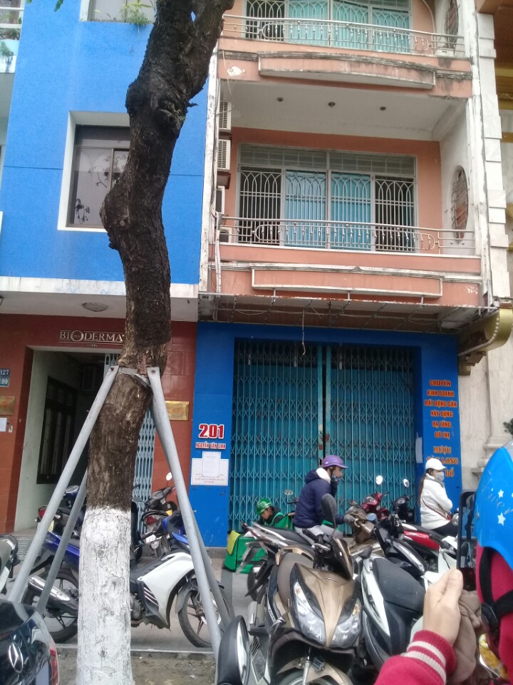 Cần bán nhà 4 tầng mặt tiền đường Nguyễn Văn Linh. Giá 18 tỷ