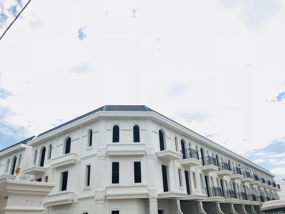 Cần bán biệt thự kiểu Pháp, tại trung tâm Đà Nẵng. Giá cực sốc