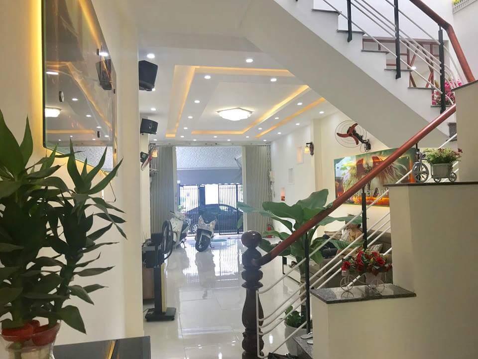 Cần bán gấp nhà đẹp MT 2 tầng đường Hà Huy Giáp, TP Đà Nẵng