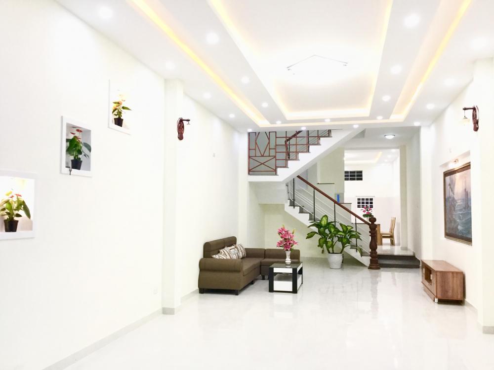 Cần bán nhà đẹp 2 tầng, mặt tiền đường Hà Huy Giáp, Đà Nẵng.                                                     