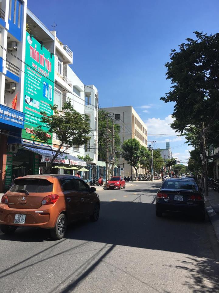 Cần bán căn nhà mặt phố quận Thanh Khê, DT 52m2 đường Trần Cao Vân