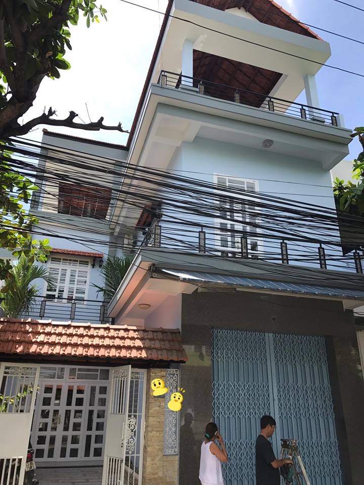 Cần bán gấp nhà 2 tầng, 2 mặt tiền Nguyễn Khánh Toàn và Nguyễn Phẩm, Đà Nẵng