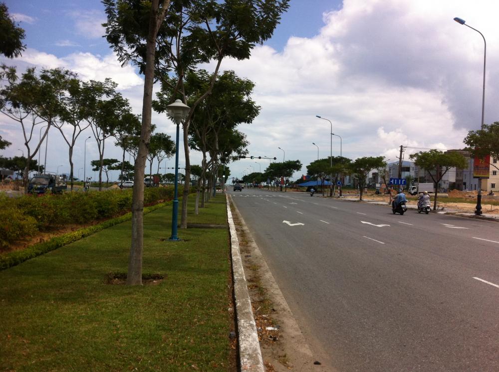 Chính chủ cần bán 2 lô liền kề 200m2 trục Nguyễn Sinh Sắc, đối diện công viên, trường cấp 2, trung tâm Đà Nẵng cách biển 500m, 27 triệu/m2
