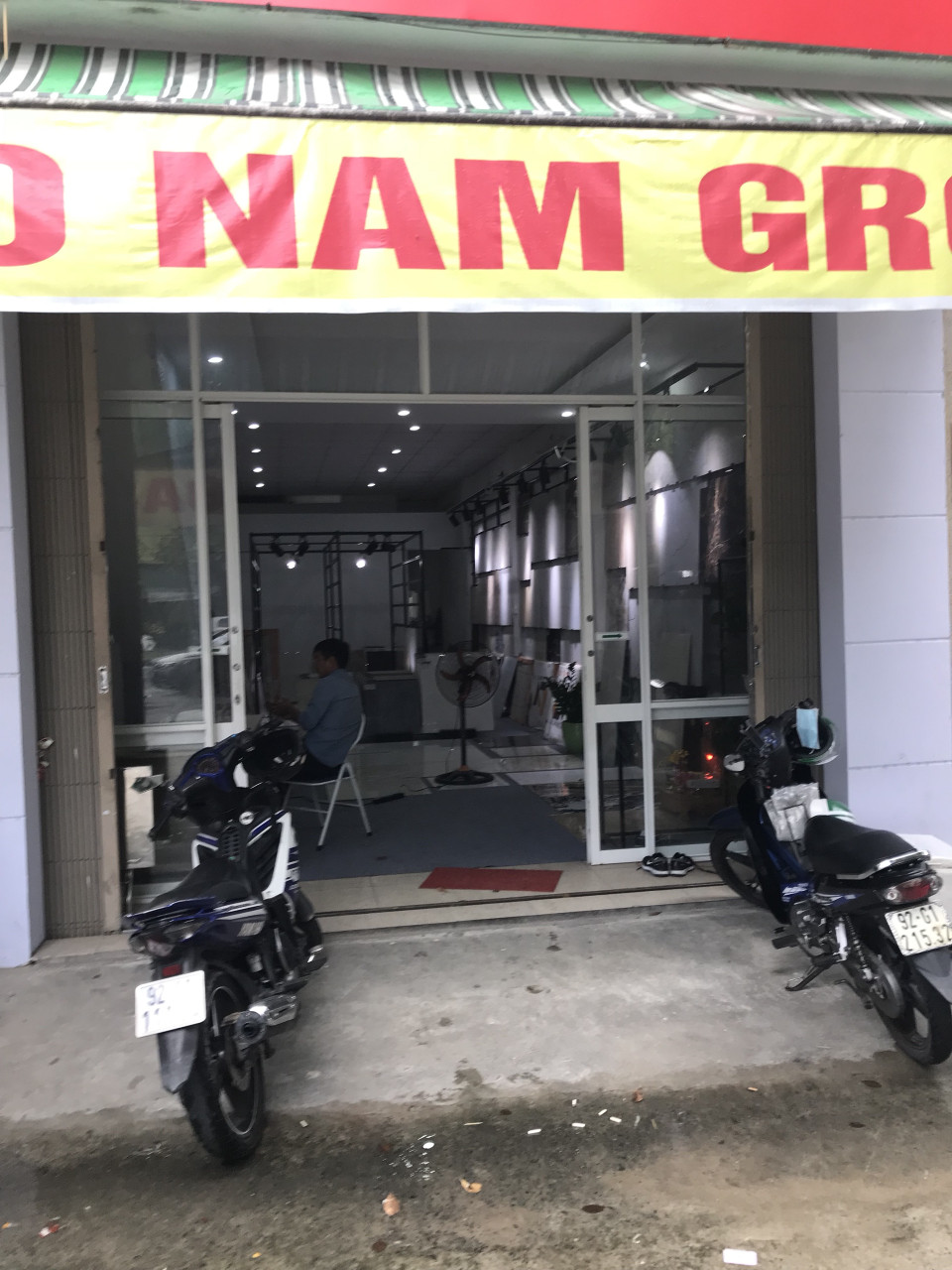 Cho thuê MB kinh doanh MT đường Nguyễn Hữu Thọ,80m2 giữa đường Duy tân và Trưng Nữ Vương 15 tr/ tháng