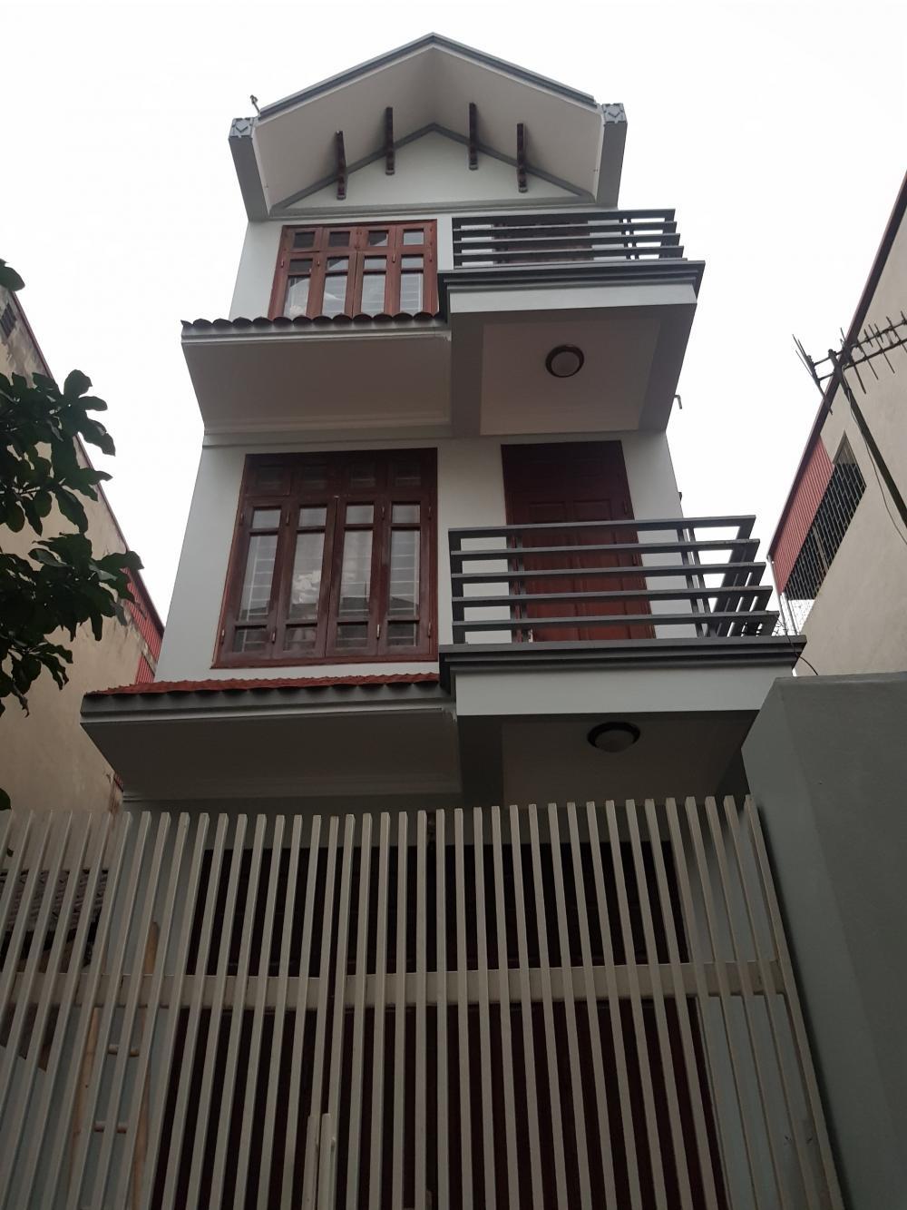Chính chủ cần bán căn nhà 3 tầng mặt tiền đường Trần Nhân Tông, P. An Hải Bắc, quận Sơn Trà