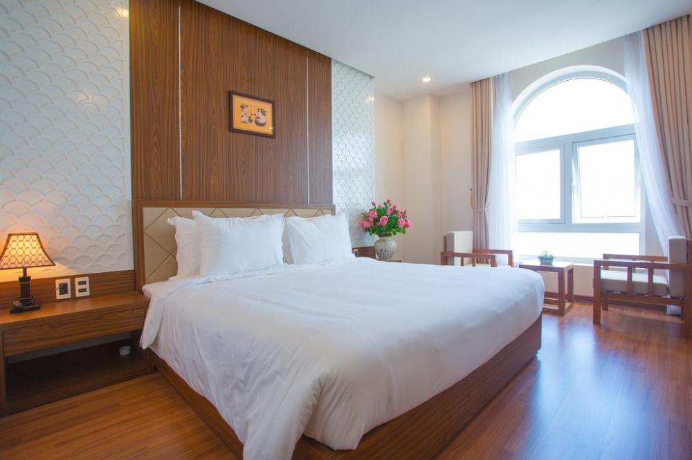 Chính chủ bán khách sạn 3 sao 12 tầng 52 phòng mặt tiền Võ Nguyên Giáp, Sơn Trà