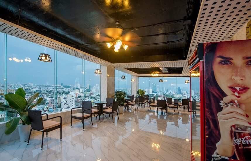Bán khách sạn 3 sao đường Hồ Nghinh, DT 220m2, 14 tầng, 67 phòng, doanh thu cao, giá chỉ 135 tỷ