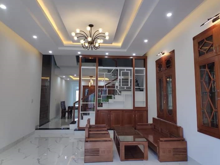 Bán nhà đẹp, mới 100% Phú Xuân 2, gần Phùng Hưng, DT 100m2, 3 tầng, Full nội thất, giá chỉ 5.85 tỷ