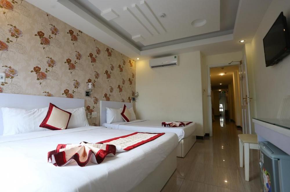 Bán khách sạn đẹp đường  Hồ Nghinh, Sơn Trà, 8 tầng, 24 phòng, vị trí cực đắc địa