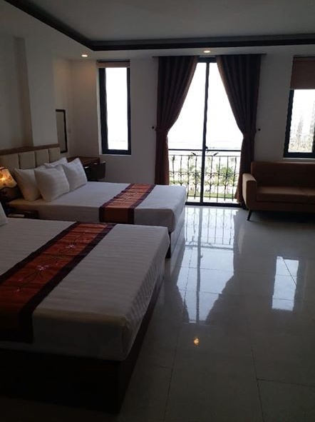 Bán khách sạn biển 7 tầng 24 phòng đường Hà Bổng, sát biển, vị trí siêu đẹp, giá chỉ 27 tỷ