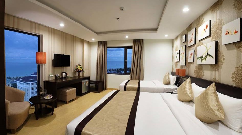 Bán khách sạn 3 sao 100 phòng đường Nguyễn Văn Thoại, Ngũ Hành Sơn, giá rẻ