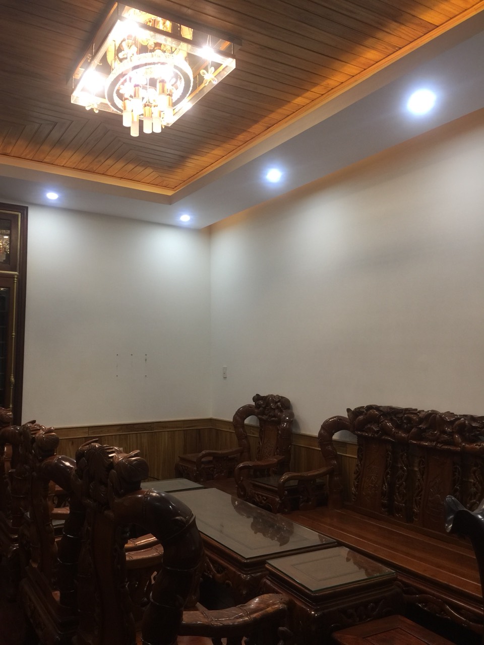 Bán nhà MT Lương Văn Can – Nhà 4 tầng mơi 100%, cực đẹp.