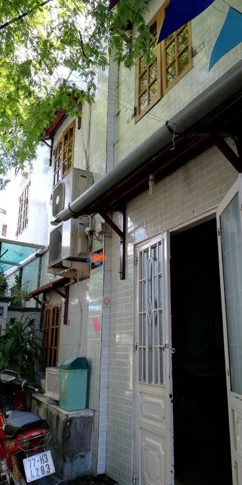 Nhà 2 tầng sàn gỗ kiệt trung tâm điện biên phủ Thanh khê - Đà Nẵng 