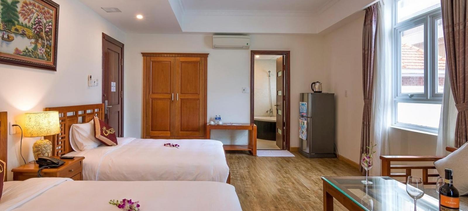 Bán khách sạn 3 sao 62 phòng mặt tiền Võ Nguyên Giáp, Đà Nẵng