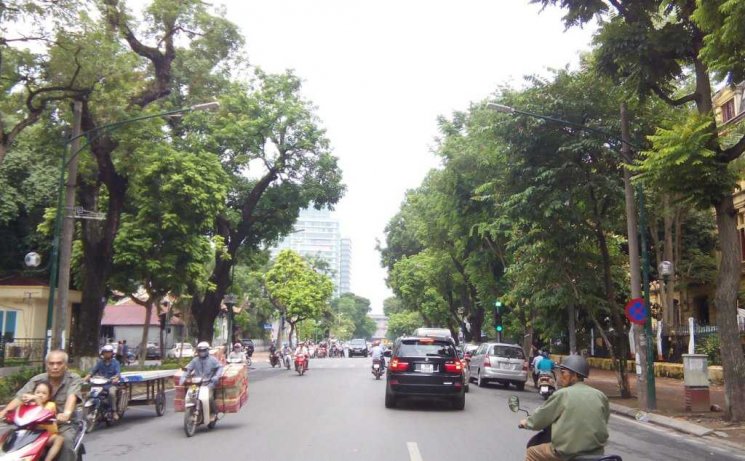 Nơi tinh hoa, giá trị mặt phố Nguyễn Du, quận hai bà trưng. dt 47m , 6 tầng, giá 20 tỷ.