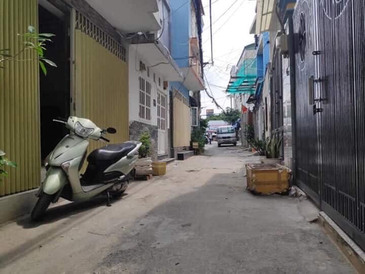 Xuất ngoại bán gấp nhà HXH gần Bắc Hải, CV Lê Thị Riêng, 5x18
