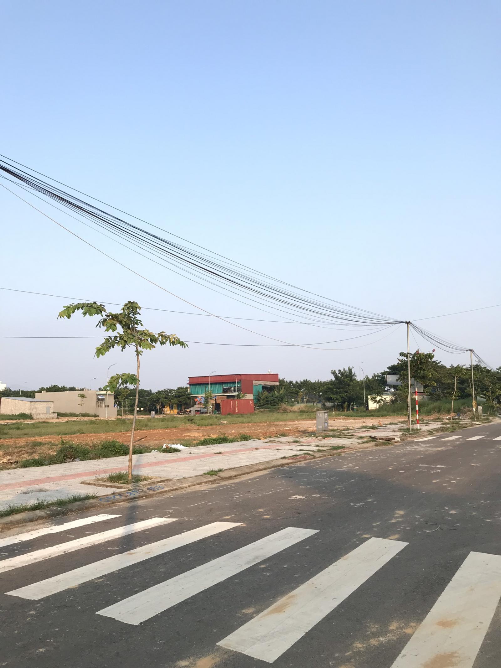 Bán lô đất gần biển Nguyễn Tất Thành gần vincom plaza