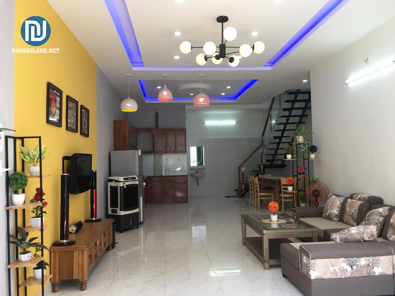 Bán nhà 2 kiệt 2.5m Ông Ích Khiêm, diện ích rộng mà giá quá rẻ.... Full nội thất siêu mới