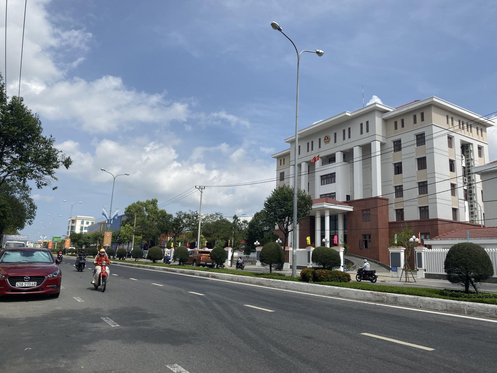 Bán nhà 4 tầng rưỡi MT Nguyễn Hữu Thọ,Khuê Trung,Đà Nẵng.DT 170m2 Đất Giá 15 tỷ.Lh 0901983883