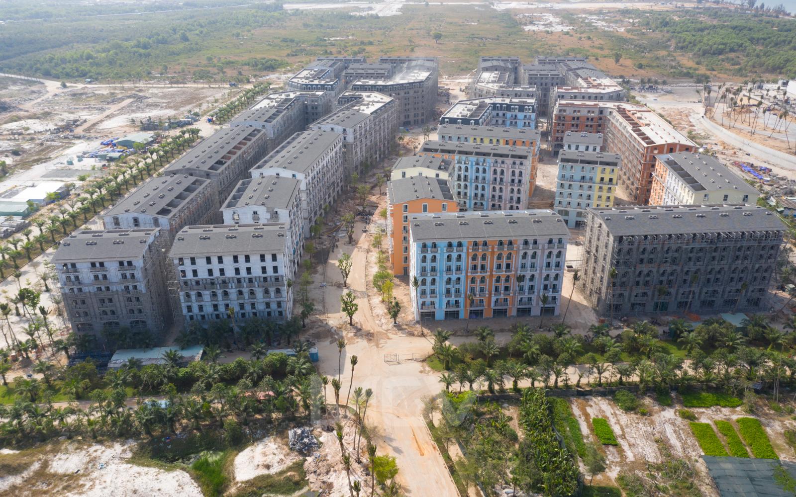 Chuyển nhượng khách sạn 24 phòng tai trung tâm du lịch Bãi Trường Phú Quốc, đã xây dựng xong, liền kề InterContinental