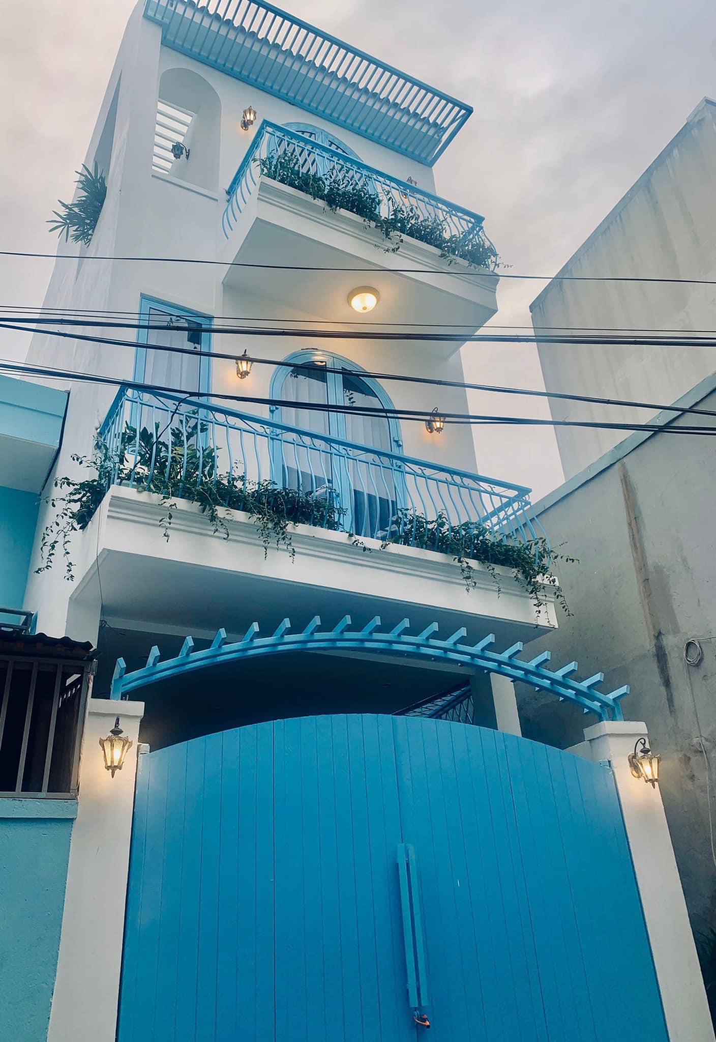 Căn nhà siêu đẹp, 3 tầng cách Nguyễn hữu thọ 30m