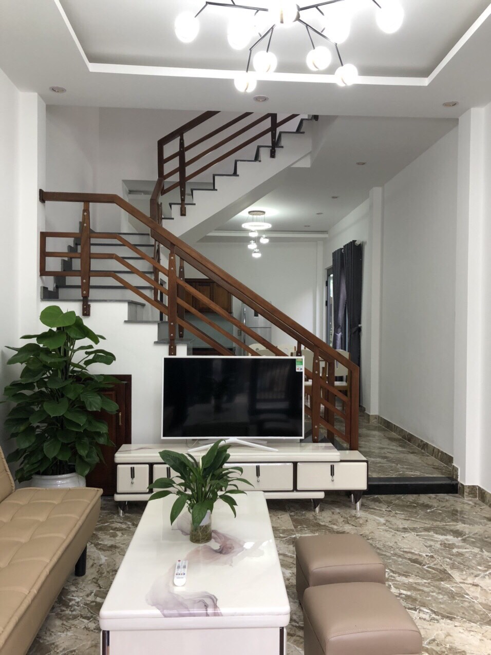 Bán nhà 3 tầng đẹp kiệt Tạ Hiện Thông Lê Vĩnh Huy, Hải Châu, giá rẻ
