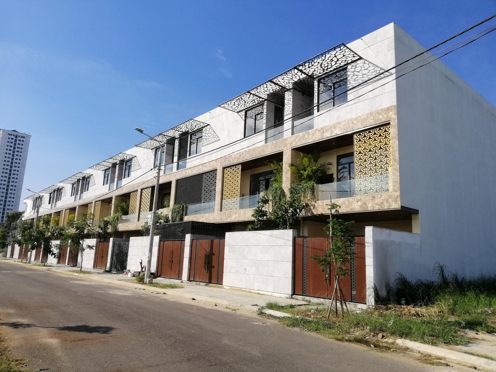 Bán nhà mặt phố tại Dự án Marina Complex, Sơn Trà, Đà Nẵng diện tích 144m2 giá 9.75 Tỷ