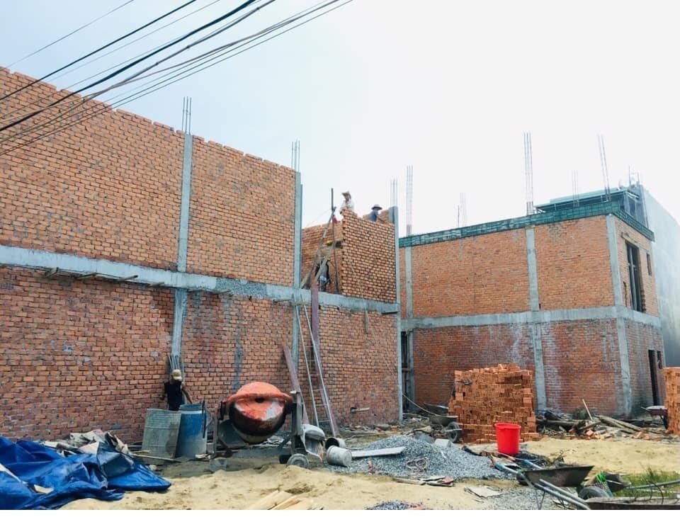 Đất xây nhà lầu, khu nhà giàu gần UBND p. Hòa Minh