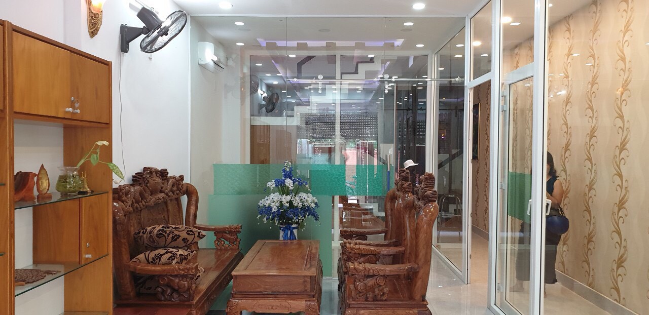 Bán nhà VIP 3T đường Hoàng Văn Thụ,Hải Châu,Đà Nẵng 132 m2 đất,full NT xịn,đẹp giá thời Covid 19.LH:0905606910
