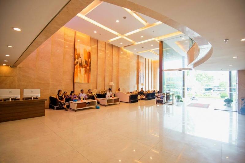 Bán khách sạn 3 sao 14 tầng mặt tiền Phạm Văn Đồng Đà Nẵng