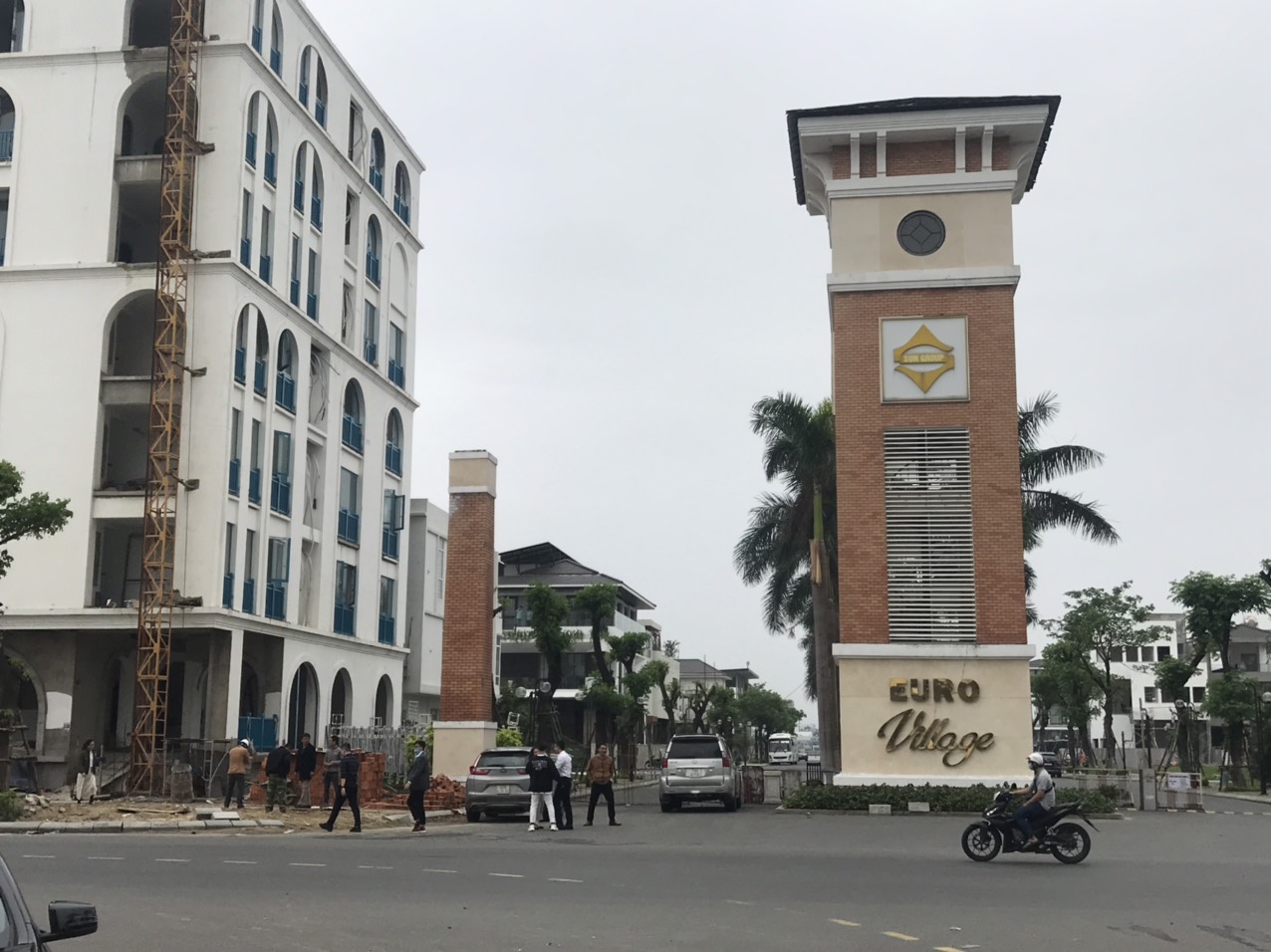 Cần bán 2 lô liền kề đường Hoa Phượng 1, đấu lưng đường Trần Hưng Đạo, khu biệt thự Châu Âu 