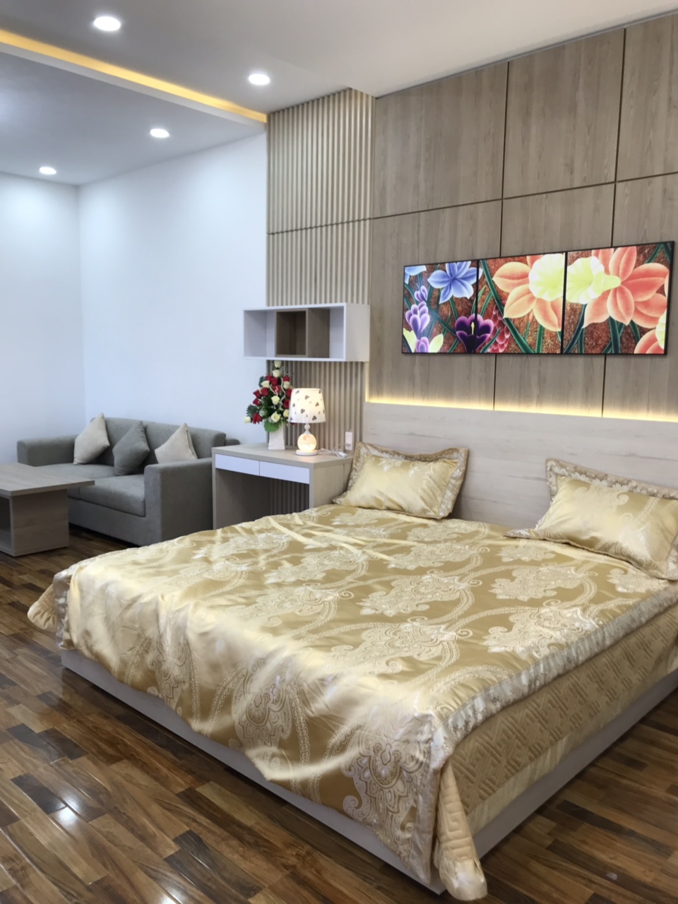 Bán nhà đẹp 4 tầng mặt tiền Nguyễn Sơn full nội thất nhập khẩu từ nước ngoài
