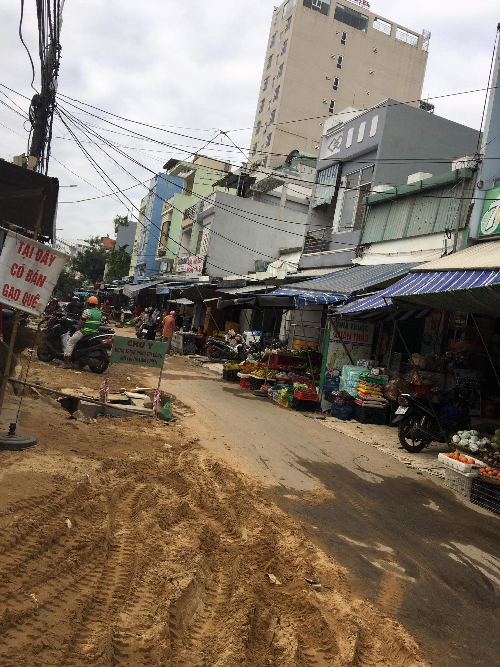 Bán lô đất mặt đối diện chợ Phước Mỹ, sầm uất.