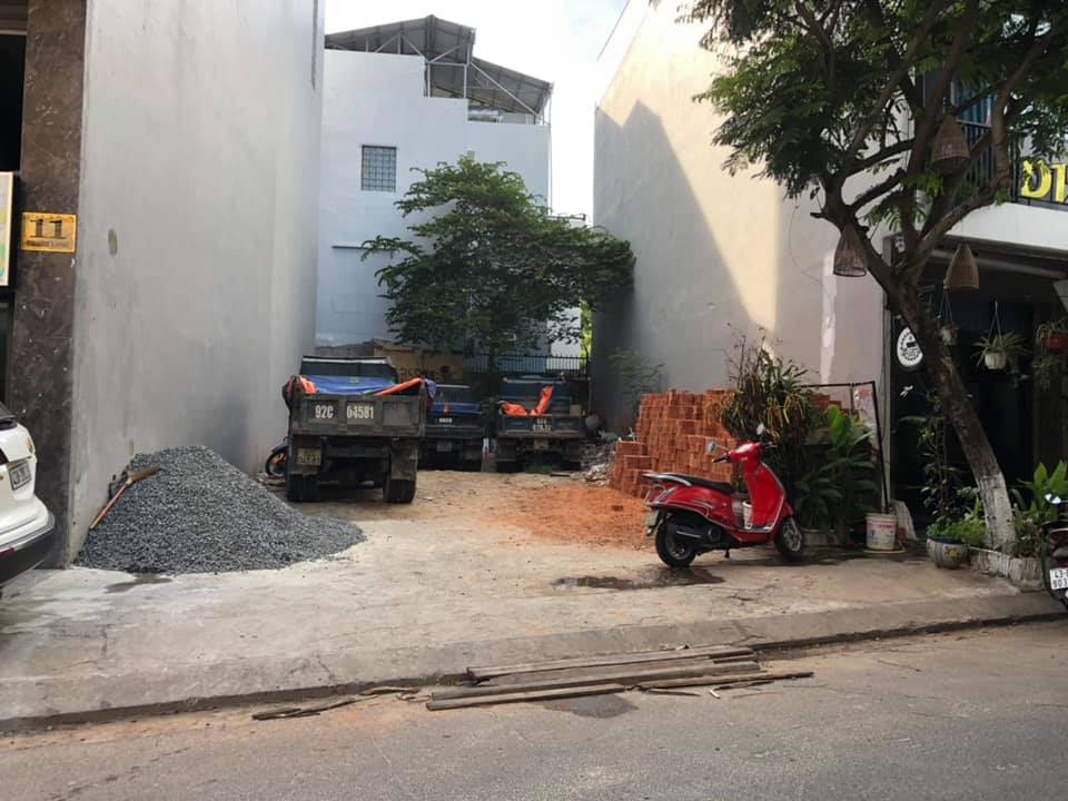Bán lô đất mặt tiền 11 Thanh Long,Hải Châu gần Ông Ích Khiêm . giá đầu tư.