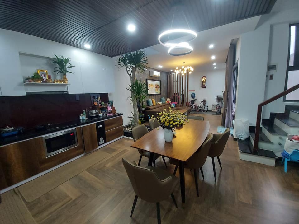 **bán căn nhà đẹp 3 tầng Nguyễn Chí Thanh,trung tâm thành phố -diện tích 56m2. giá đầu tư.