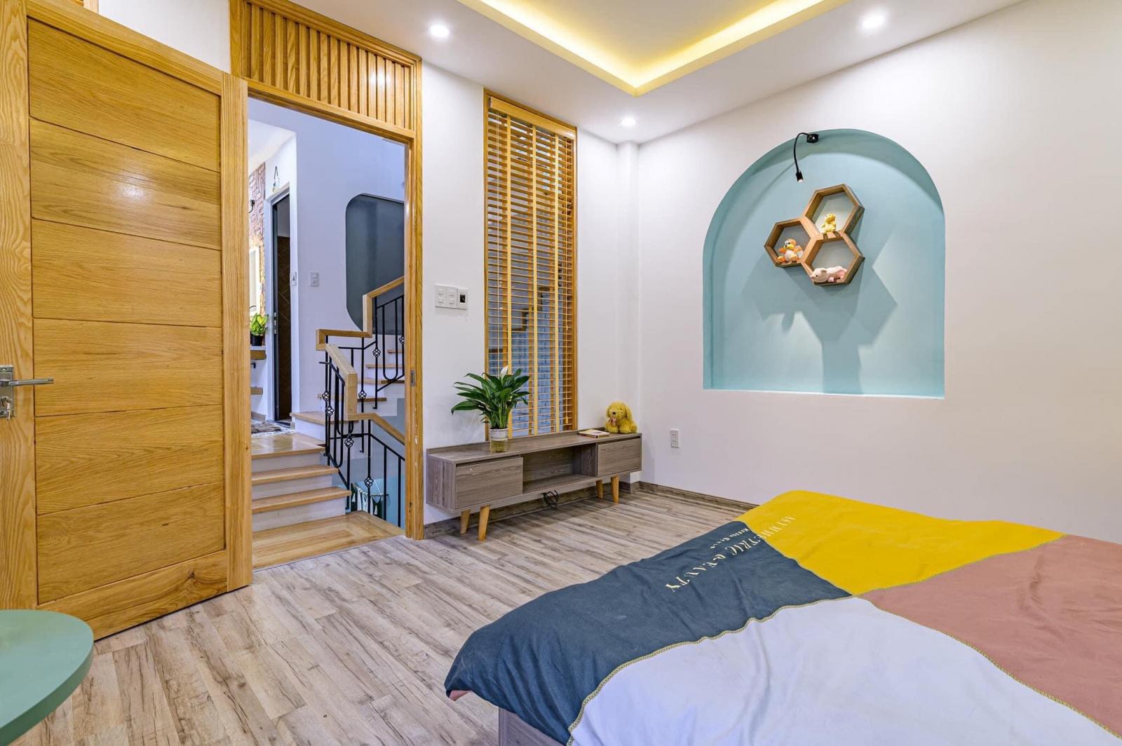 Chào bán nhà 4 tầng 2 mặt kiệt Phan Châu Trinh, Phước Ninh, Hải Châu, Đà Nẵng. FULL nội thất mới đẹp