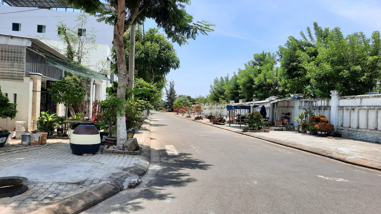 Bán đất đường 7m5 Nguyễn Dục, Đông Trà,giá rẻ nhất kv, ngay làng ĐH, cạnh FPT